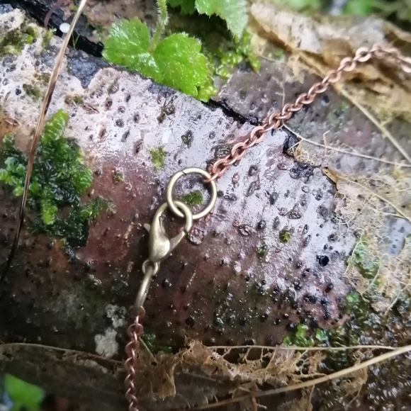 Walking wild Pendant - Picture 4 of 5